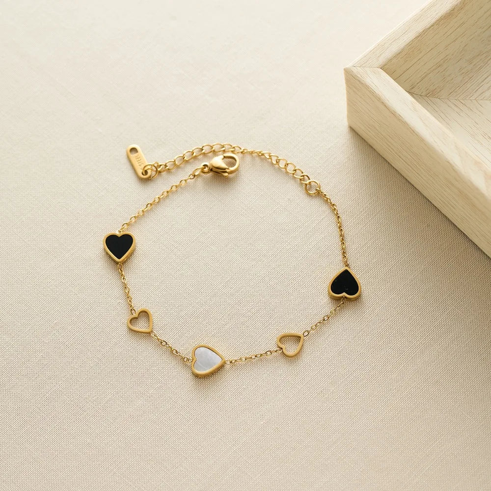 Lovely Adjustable Gold-color Stainless Steel Black White Hollowed-out Heart-shaped Bracelet for Woman Summer Jewelry Colorfast